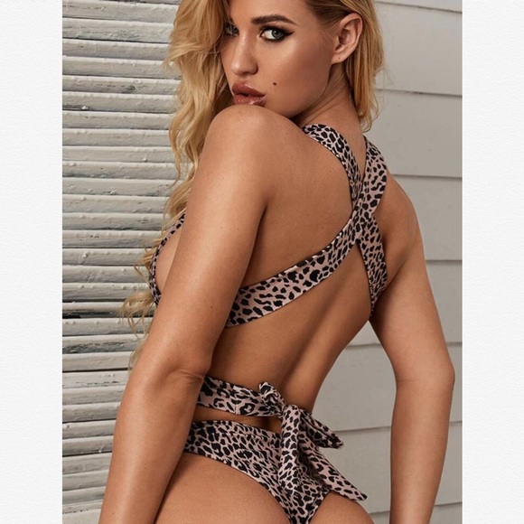 Leopard Bikini - Picture 2 of 6